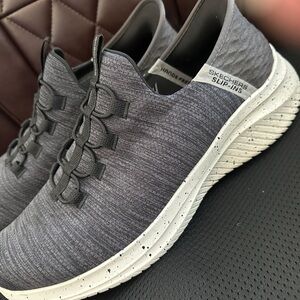 Skechers Blk Slip-Ins with Speckled Sole Sz 11.5